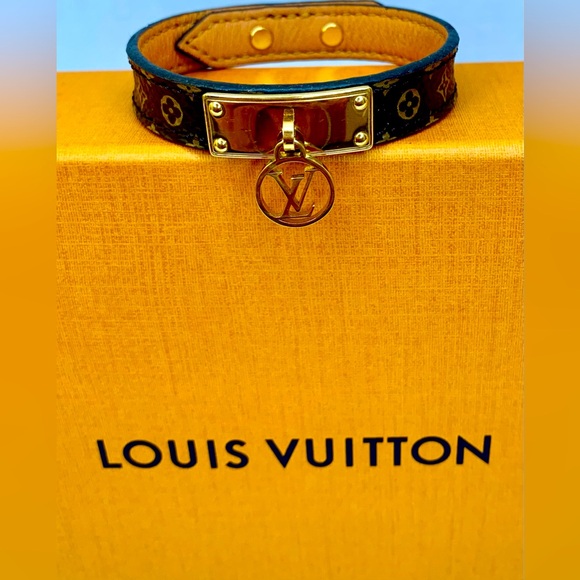 LOUIS VUITTON Logomania Bracelet LV Circle, Box & Dust bag included - Picture 1 of 12